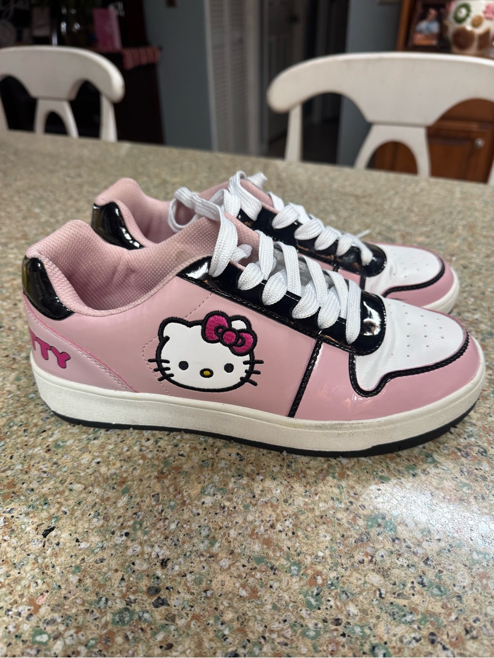 Hello Kitty Pink Womens 9 Lace-Up Sneakers